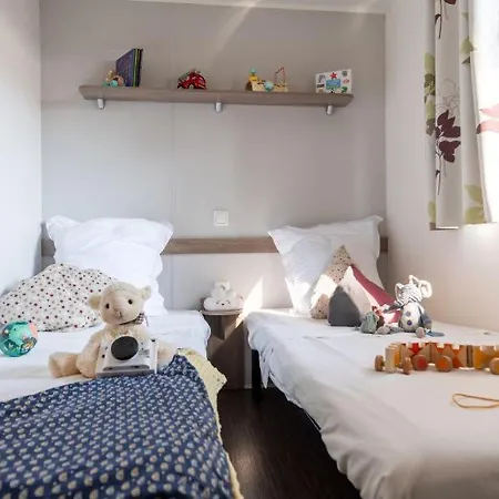 Domaine De Pouldroit Camping