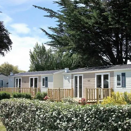 Domaine De Pouldroit Camping 3*